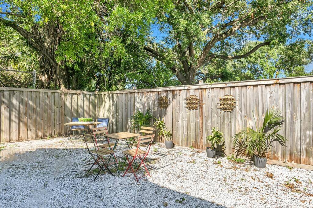 Friends Airbnb Themed 2Bed 2Bath Walkable To All Of Ybor Tampa Exterior foto